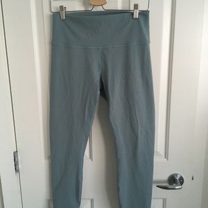 Lululemon Wunder Under 7/8 leggings
